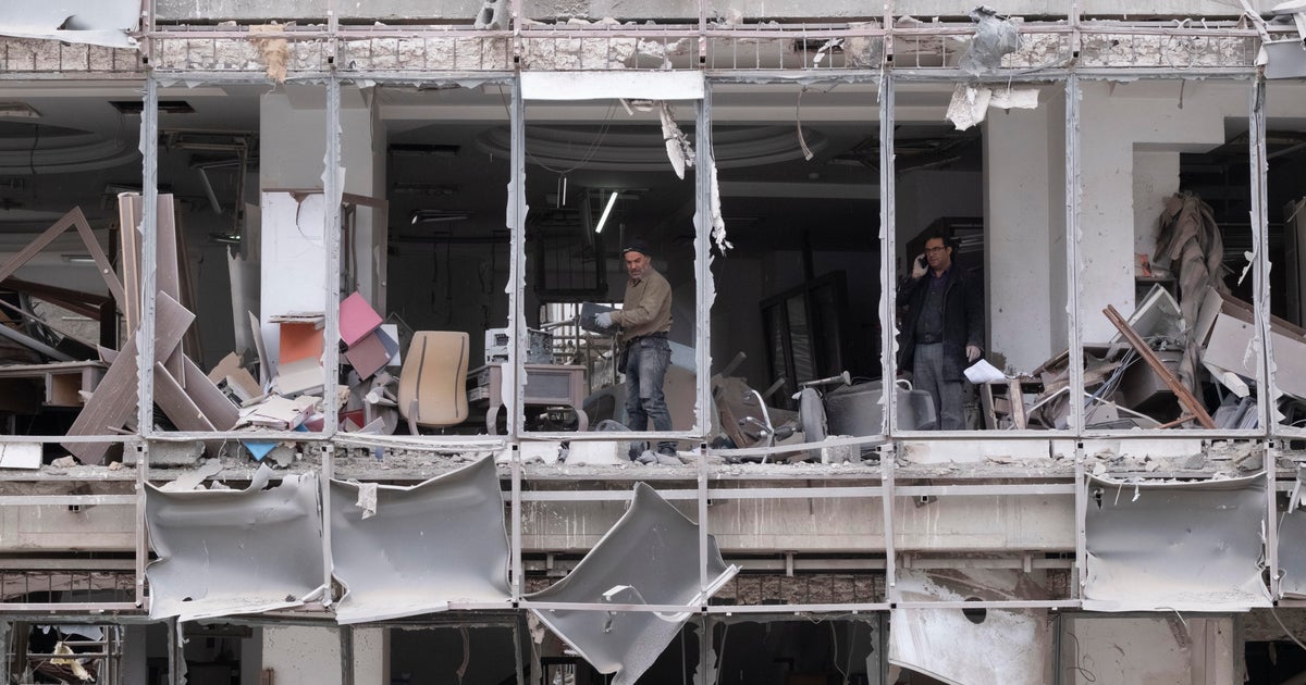 Trump won't rule out ground troops in Iran, says campaign could last 5 weeks