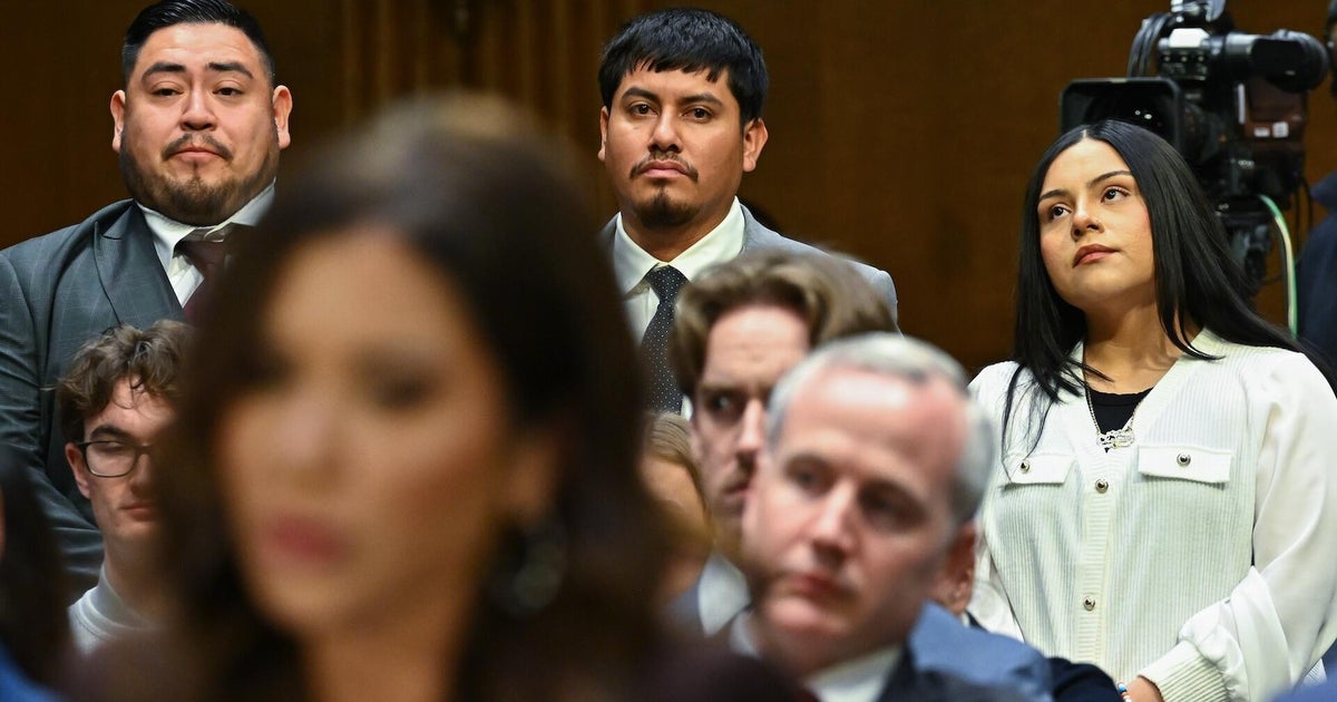 Senator asks Noem to face U.S. citizens detained by immigration agents