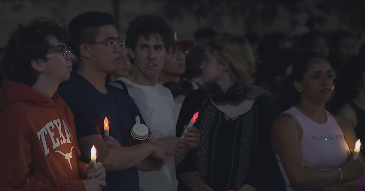 Candlelight vigil held for UT classmate killed in Austin mass shooting ...