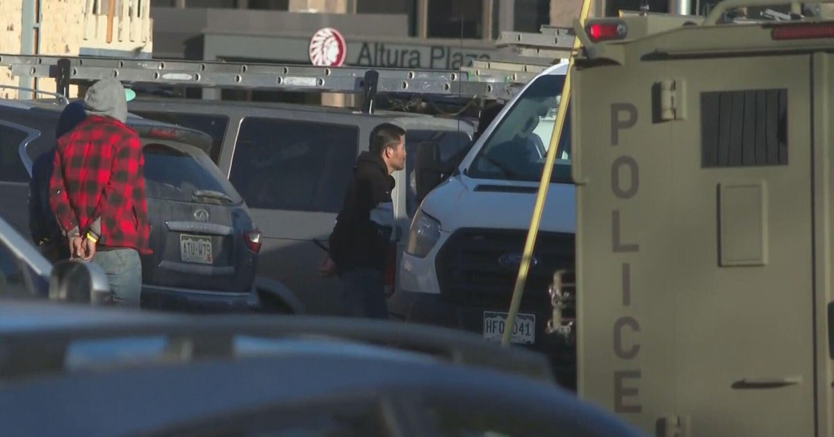 Denver judge holds hearing on warrantless arrests by Immigration and ...