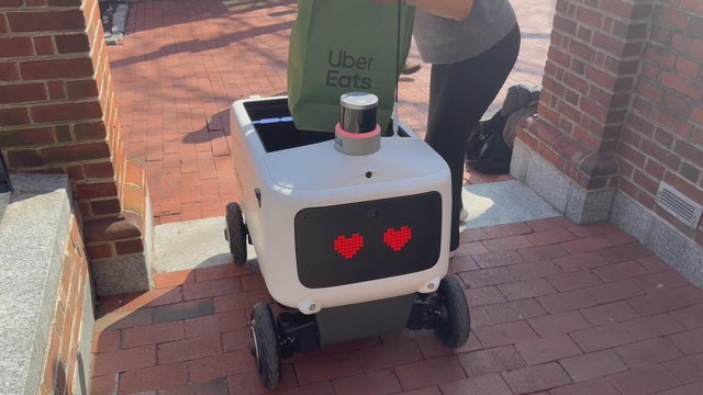 New Uber Eats robot in Philly 