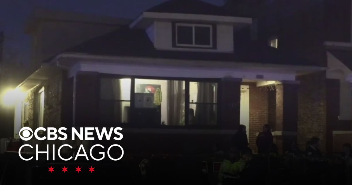 Man dead, another injured after shooting at West Side apartment ...