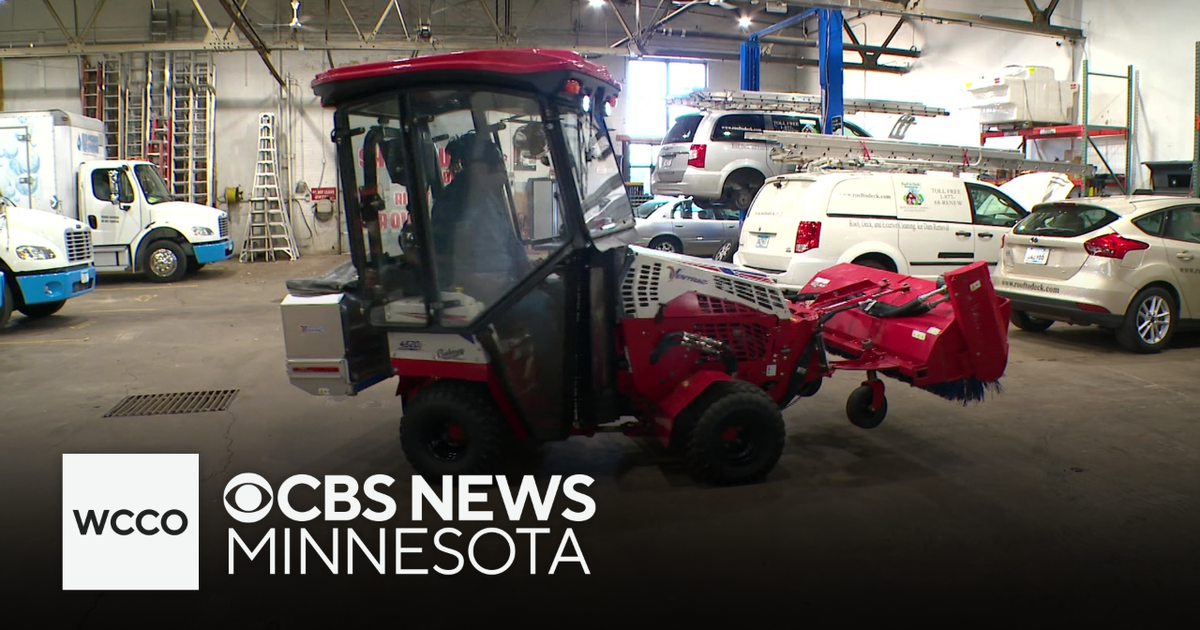 How Minnesota businesses are helping people pre for a weekend snowstorm