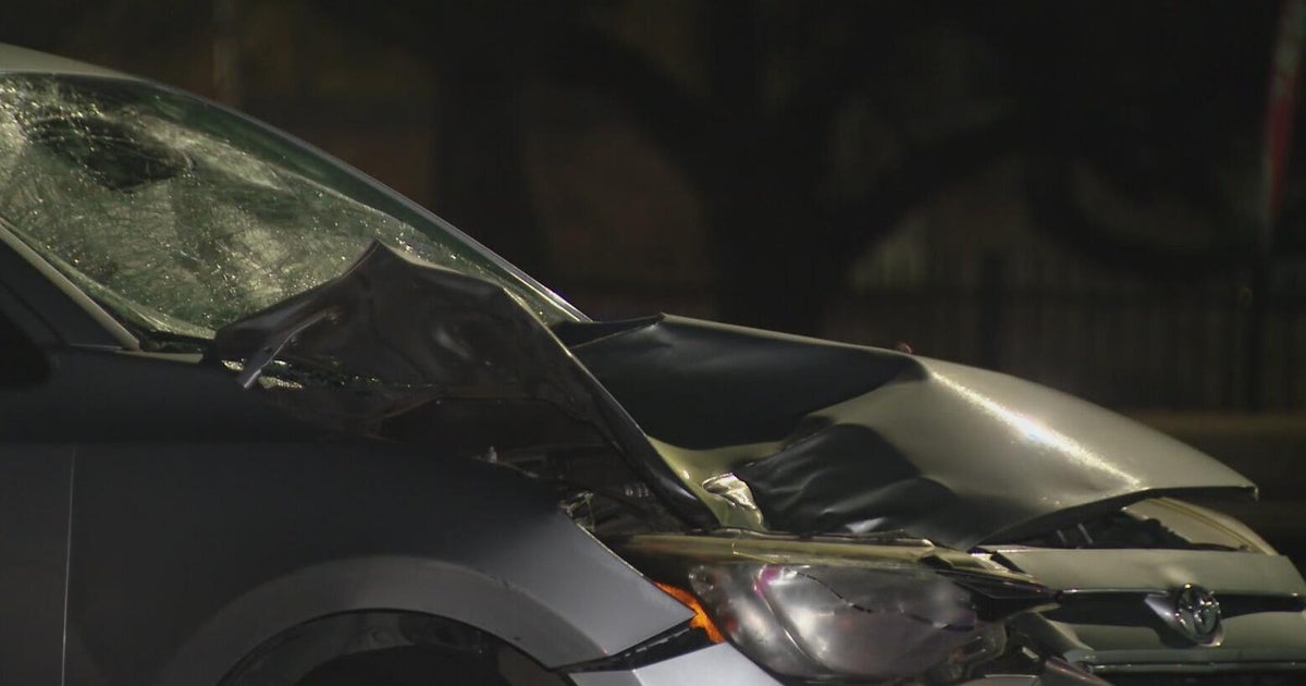 Woman killed in East Dallas crash; driver accused of intoxication - CBS ...
