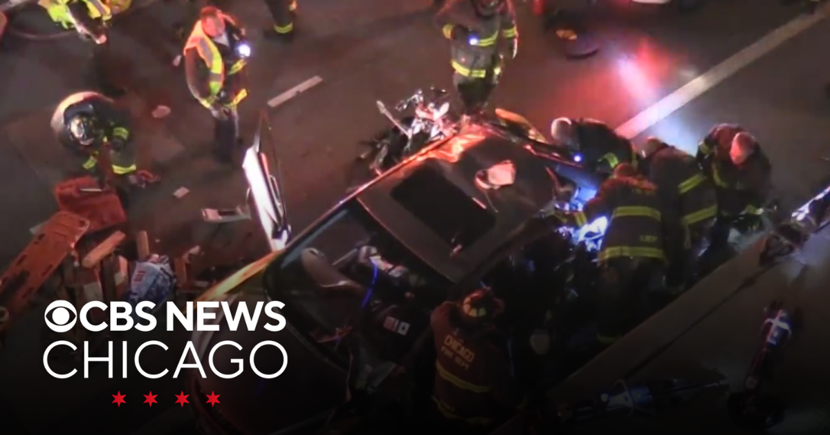 All inbound Kennedy Expressway lanes closed downtown after crash - CBS ...