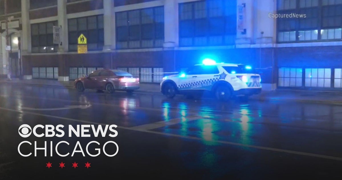 Man, 24, critically hurt in shooting on Chicago's West Side - CBS Chicago