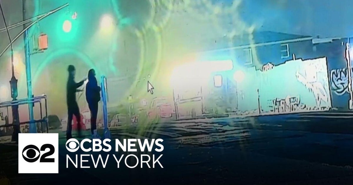 Video shows random stabbing near bus stop in East Elmhurst, Queens ...