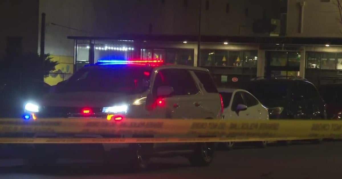 2 hurt in overnight shooting in Denver - CBS Colorado