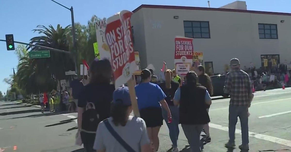 Twin Rivers educators continue to strike at Natomas Unified teachers ...