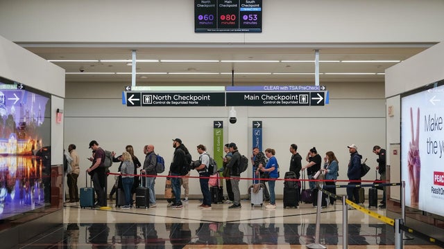 One In Ten Airport Screeners Skip Work As Funding Fight Drags On 