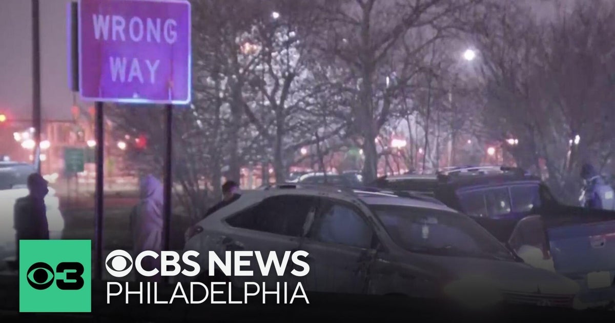 Crash involving 3 vehicles in South Philadelphia under investigation ...