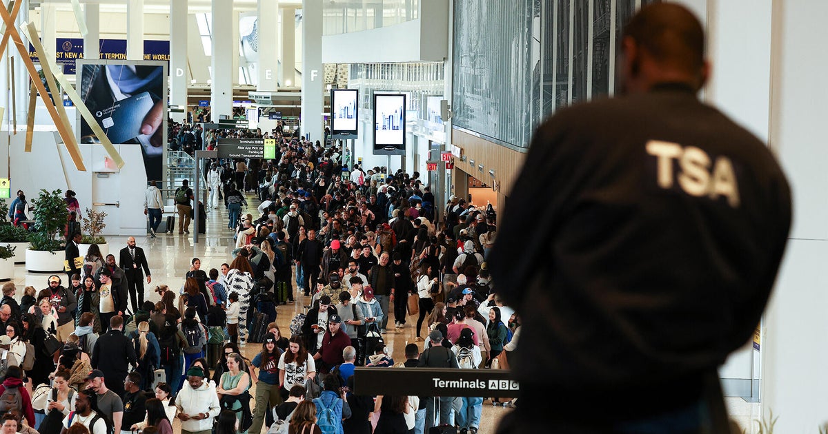 3/22: CBS Weekend News