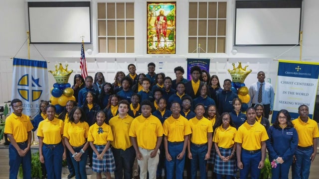 cbsmiami-cristo-rey-miami-high-school-class-1.jpg 