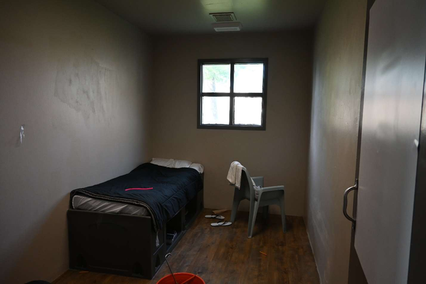 dys-bedroom.png 