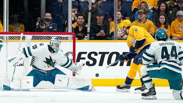 sharks-predators-2267740986.jpg 