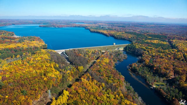 hardy-dam-autumn-aerial.jpg 
