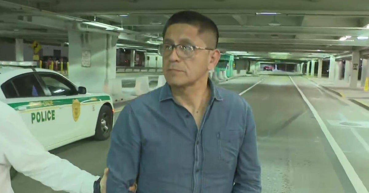 Fugitive wanted for 1996 murder taken to Miami after fleeing to Peru for decades