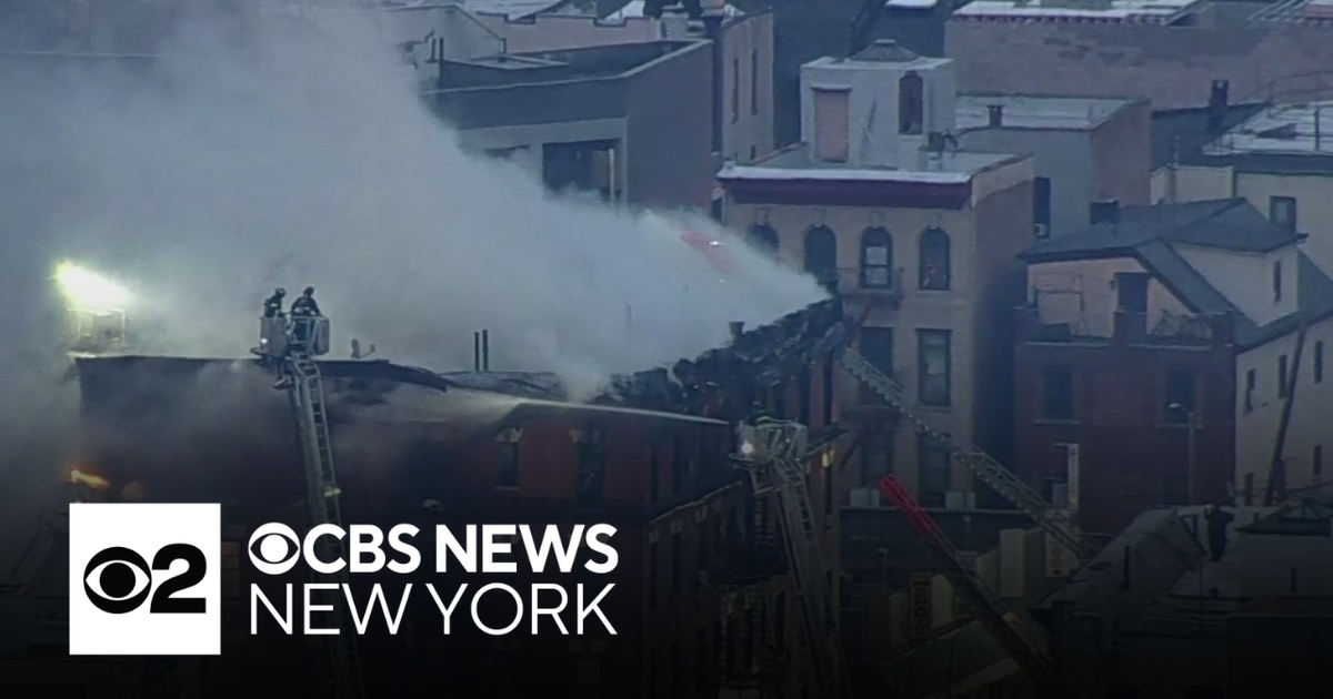 FDNY battling apartment fire in Bronx - CBS New York