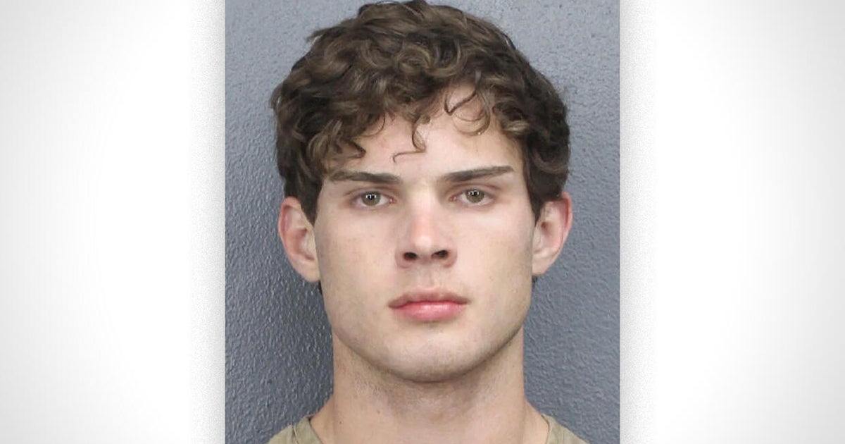 Influencer "Clavicular" arrested in Fort Lauderdale on battery charge as Everglades wildlife investigation unfolds