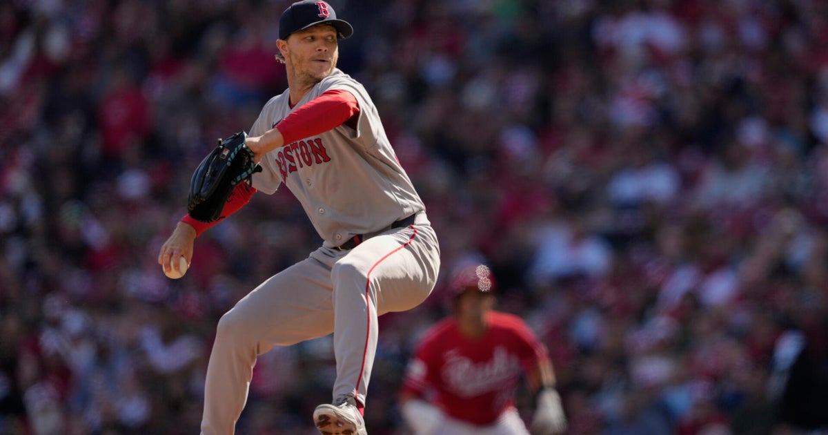 Dane Myers hits game-winning single in the 11th as the Reds beat the ...