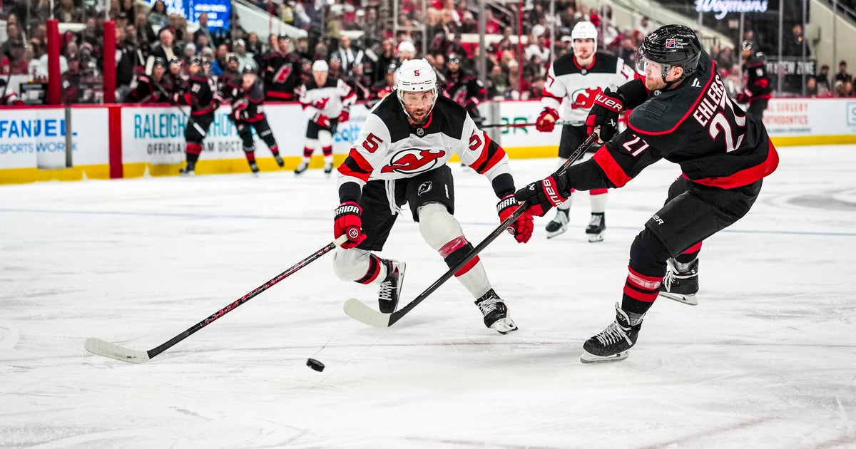 blackhawks vs devils