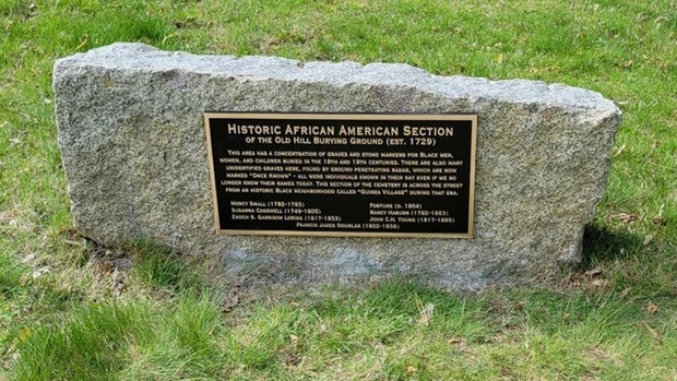 Newburyport plaque stolen