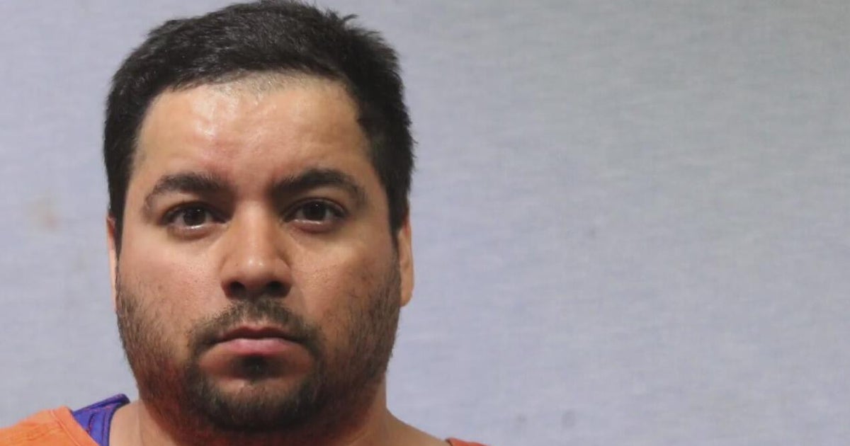 Man surrenders after deadly Garland grocery store stabbing, police say ...