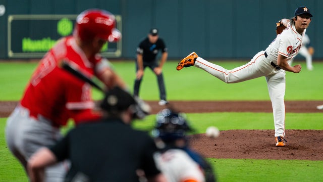 Los Angeles Angels v Houston Astros 
