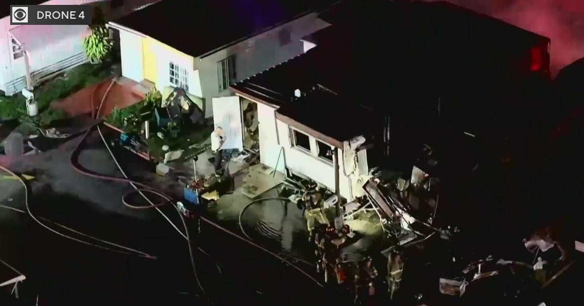 Crews race to extinguish fire at Hallandale Beach mobile home park