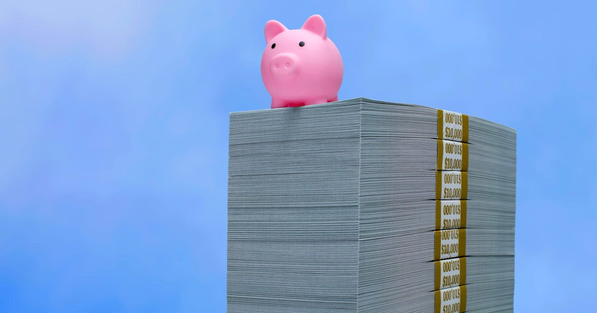 Will CD interest rates rise this April? 3 things experts say to consider now