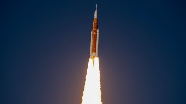 cbsn-fusion-whats-status-artemis-ii-rocket-thumbnail.jpg 