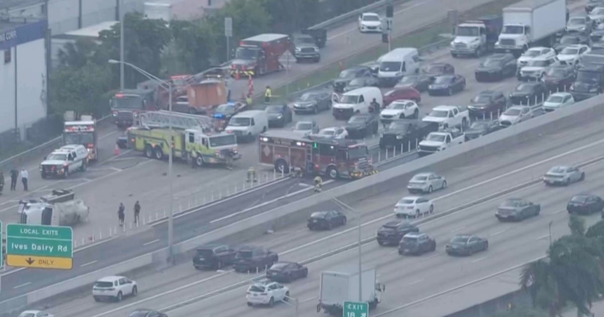 Major crash on I-95 at Pembroke Road closes all northbound lanes, officials say
