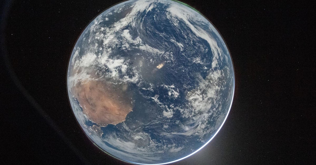 Artemis II crew passes halfway point to moon, shares new photos of Earth