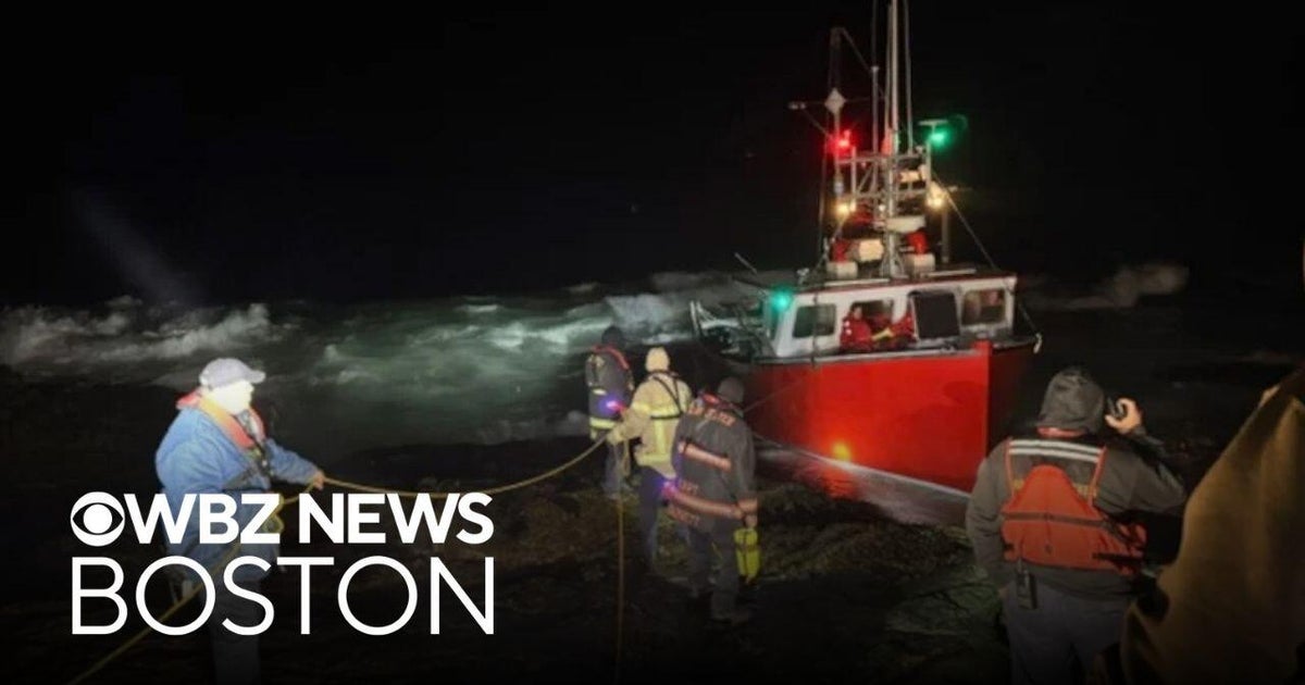Fishing crew rescued after running aground in Gloucester, Massachusetts