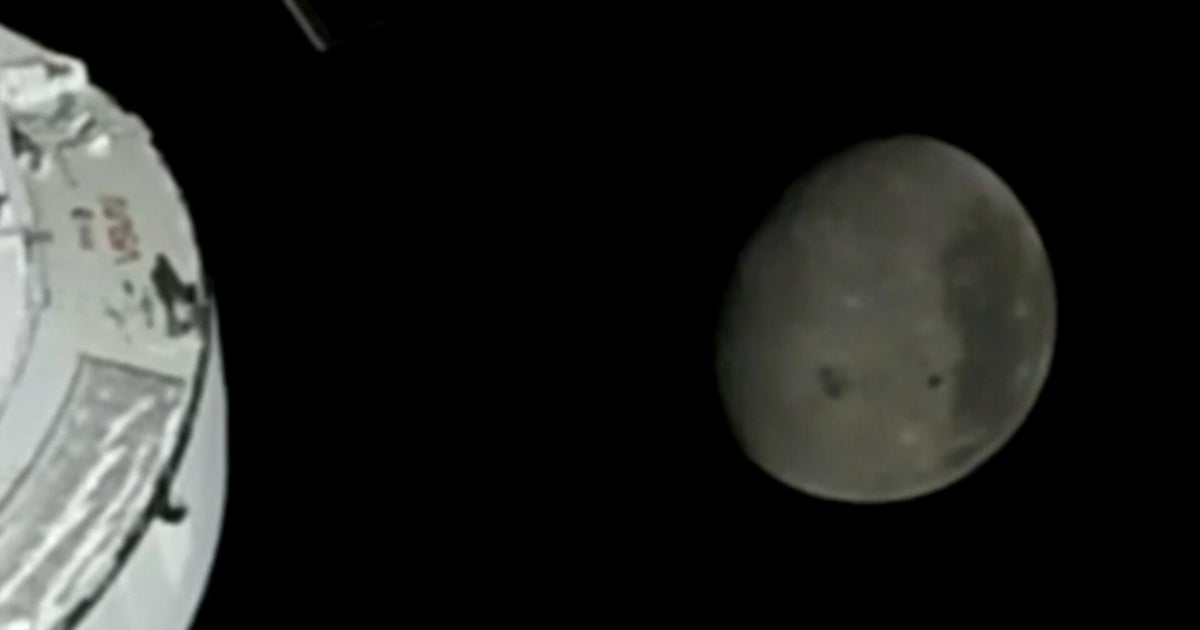 Artemis II travels around far side of the moon