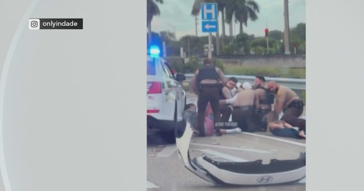 Driver arrested after hitting deputies and leading police chase at Turnpike in southwest Miami-Dade