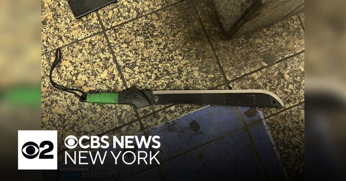 Man shot, killed after slashing 3 people on subway platforms at Grand ...