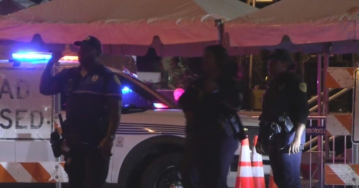 Triple shooting at Miami street festival leaves 1 dead, police say ...