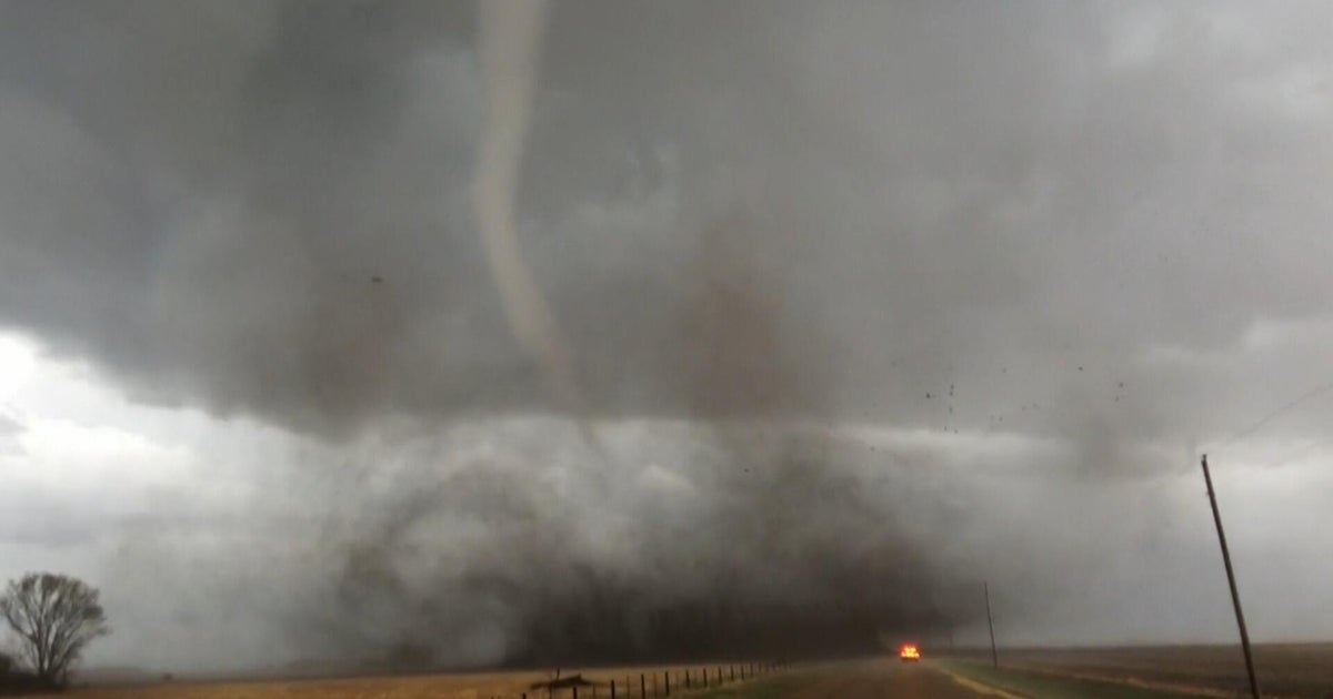 Eye Opener: Powerful storms bring tornadoes, hail to parts of Midwest