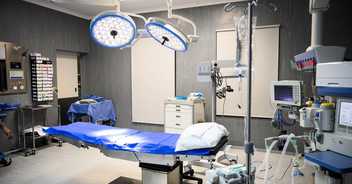 Florida doctor arrested for manslaughter after wrong organ surgery, police say