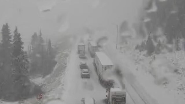 vail-pass-i-70-crash.jpg 