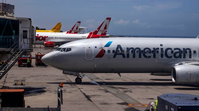 American Airlines Boeing 737-800 