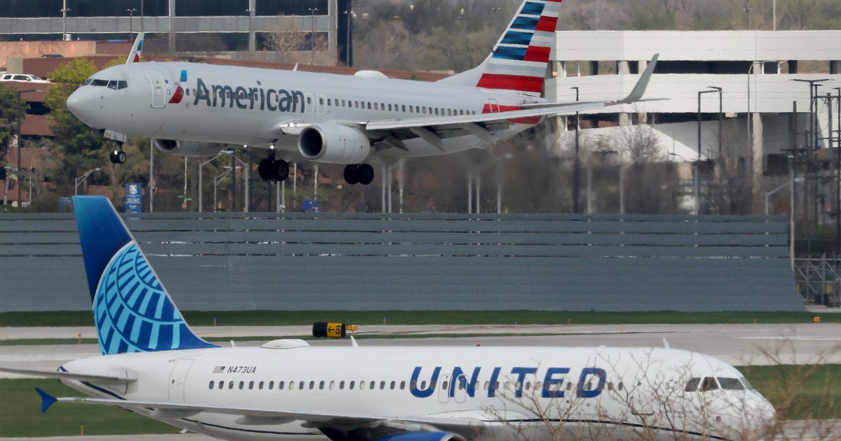 United merger with American Airlines would hurt consumers, senators say