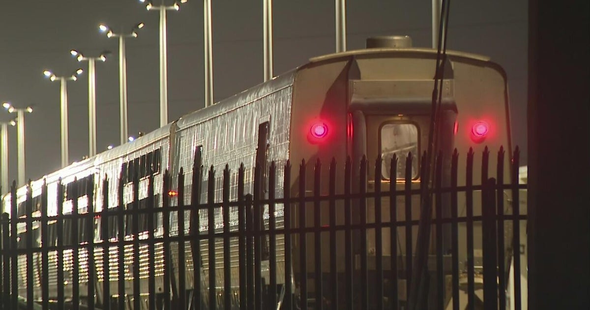 Train passengers return to Miami after being stranded by fire
