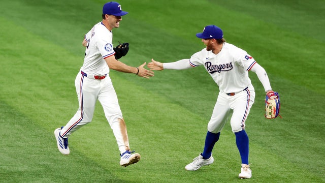 Pittsburgh Pirates v Texas Rangers 