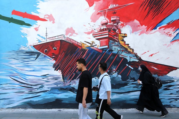 Daily life continues in Tehran amid anti-US, anti-Israel protests 