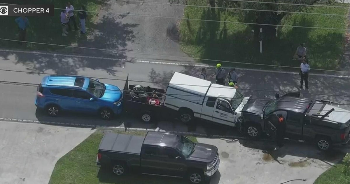 2 people rushed to the hospital after head-on accident in southwest Miami-Dade