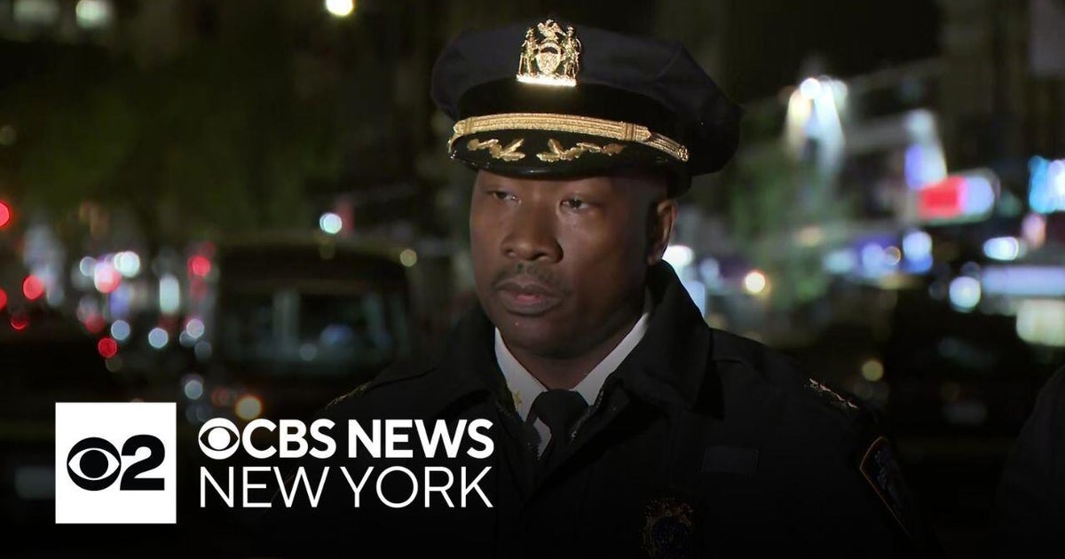 NYPD provides update on police shooting in Harlem - CBS New York