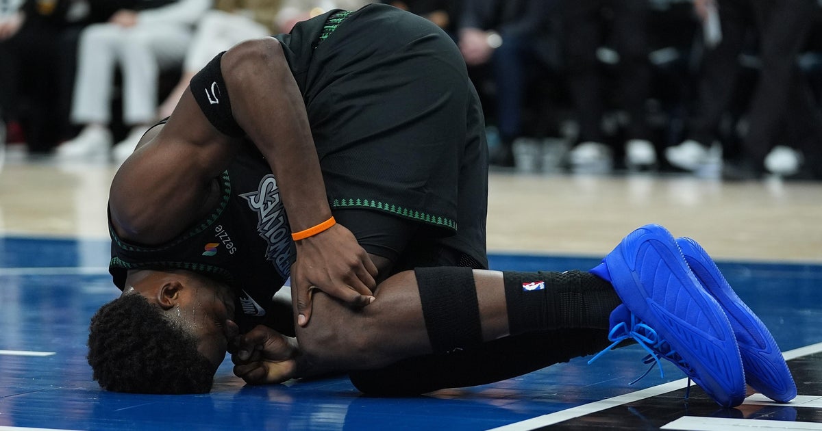Wolves’ Anthony Edwards has bone bruise in left knee and is “week-to-week,” team says