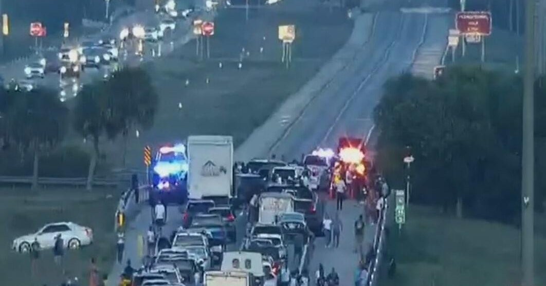 Deadly multi-motorcycle crash shuts down Alligator Alley on I-75